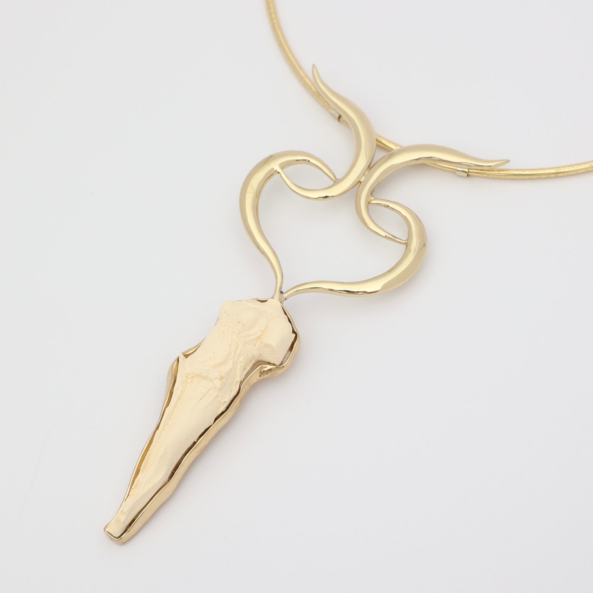 Idol Necklace