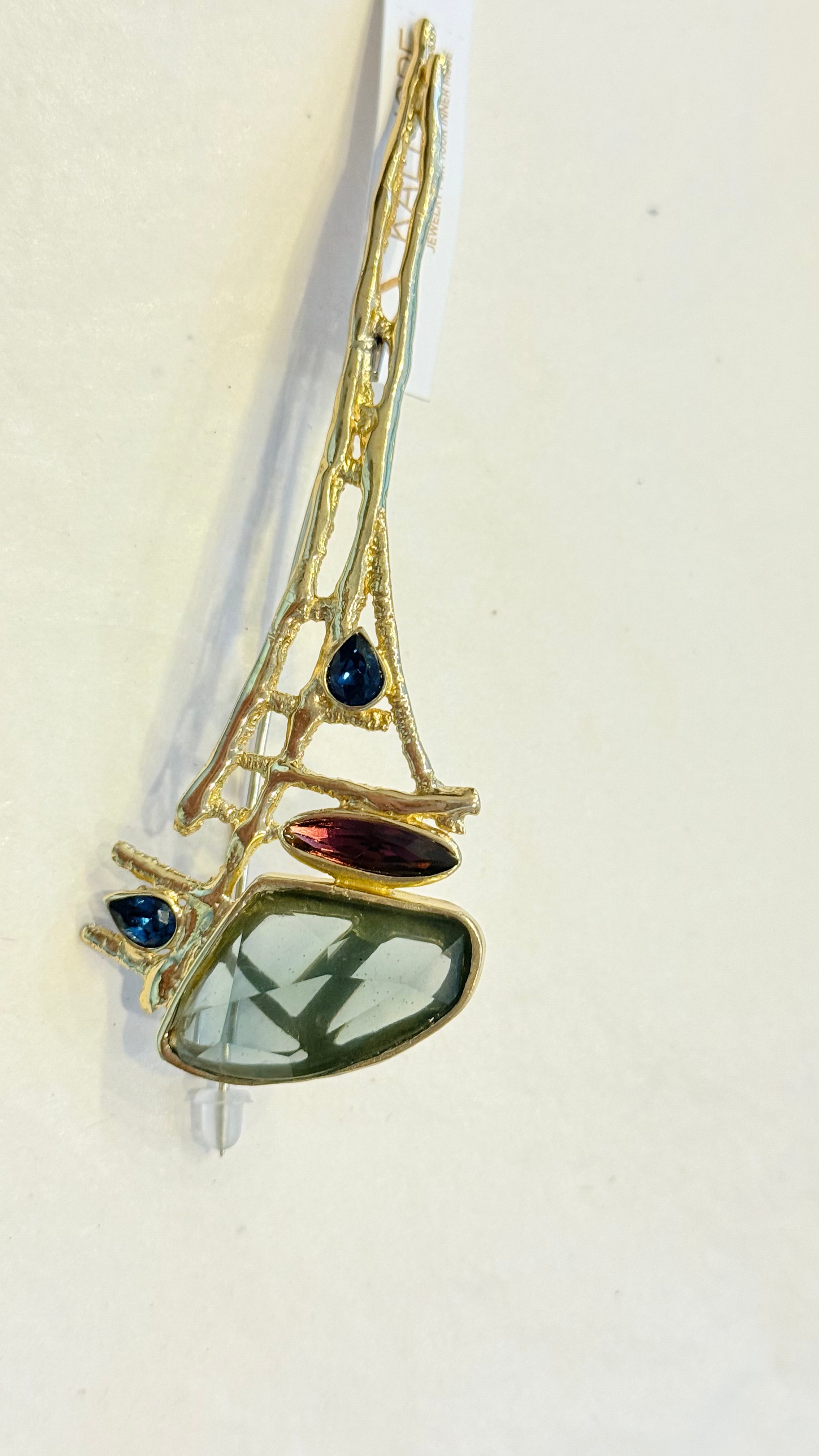 Showstopper Gray Resin Bronze Pin