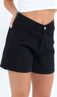 Mia Shorts Black