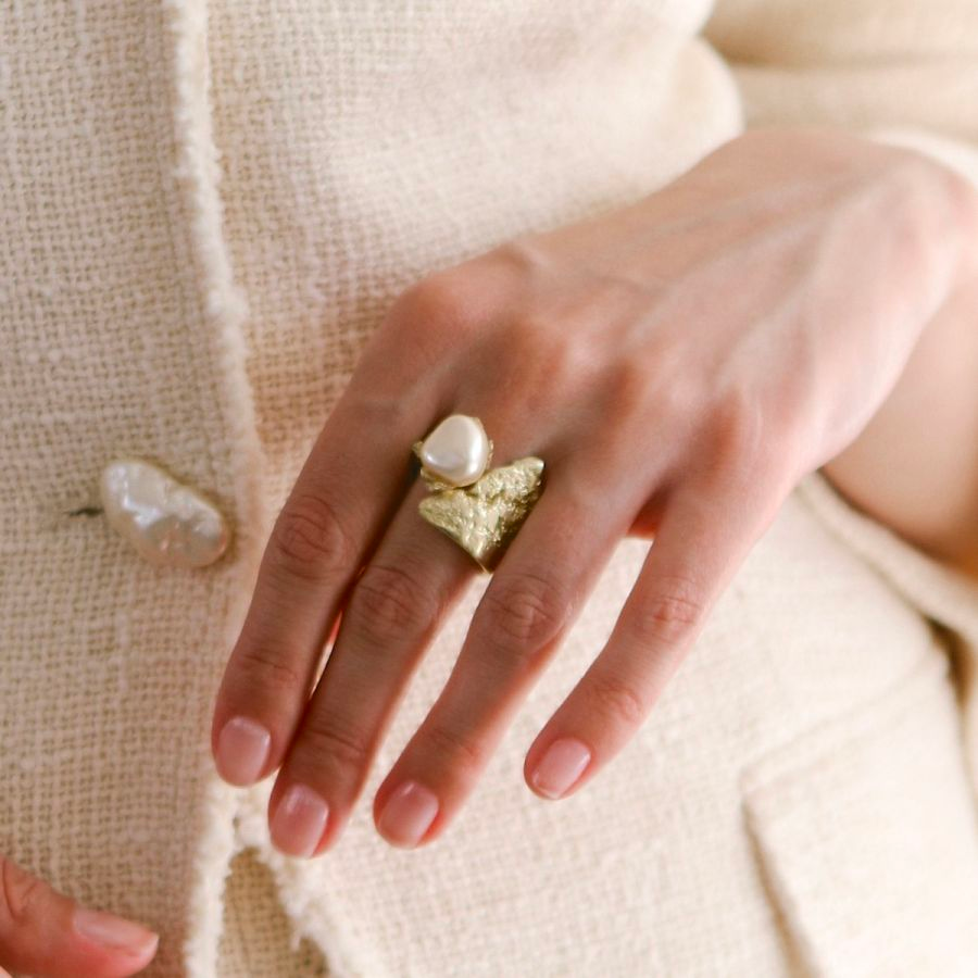 Ivory Gold With Pearl Ring
