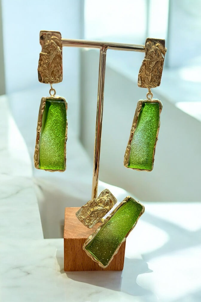 Arete Earrings Green Resin