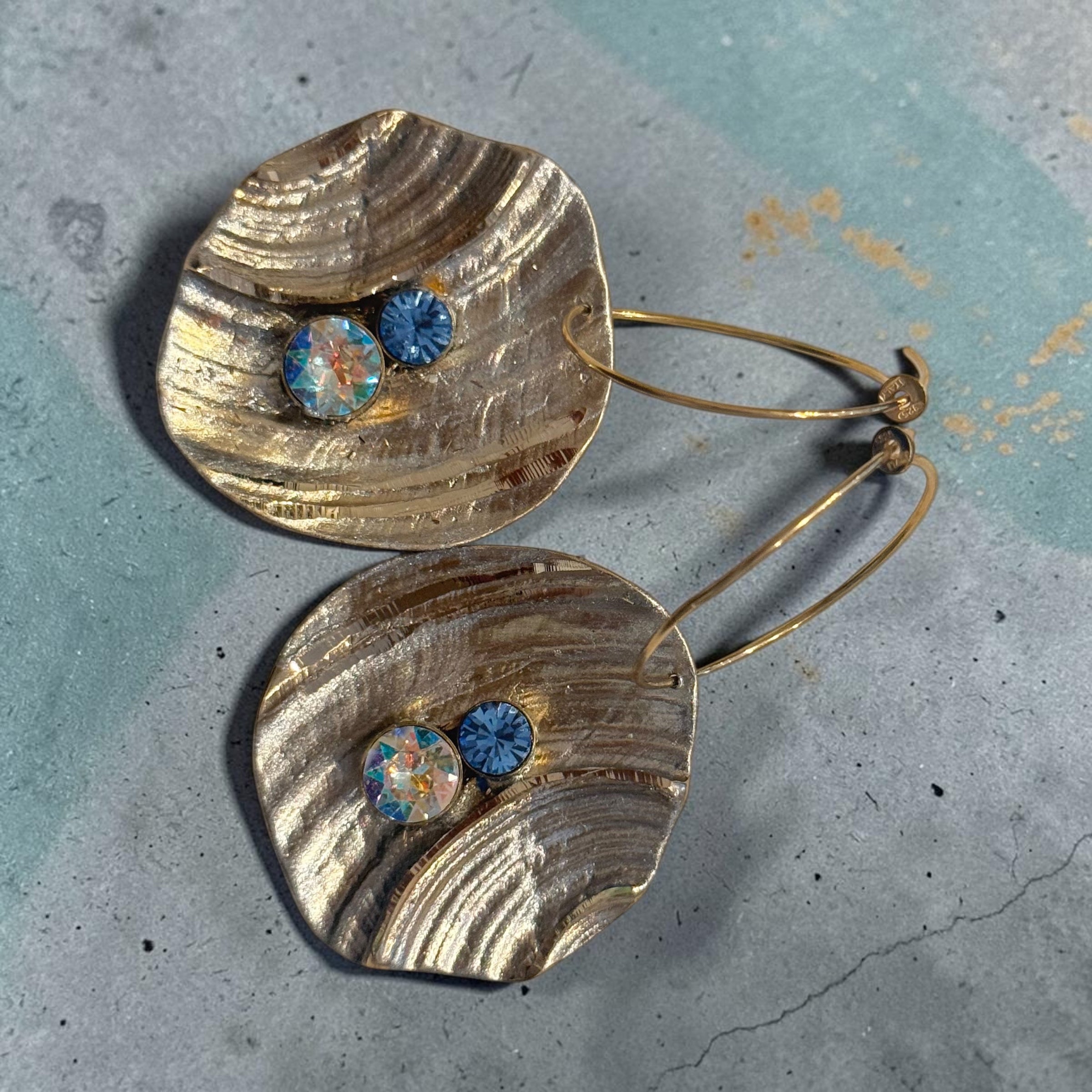 Ostrea Blue Crystal Earrings