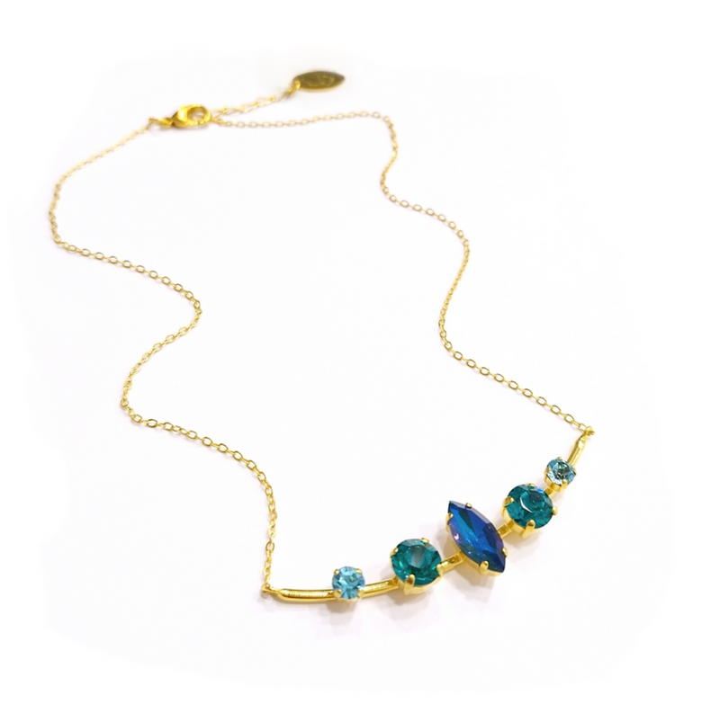 Fantasy Gold Chain Necklace With Turquoise Crystals