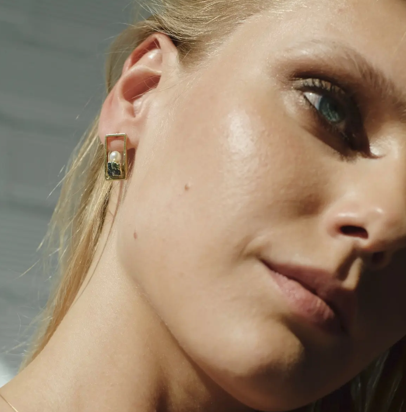 Scene Earrings