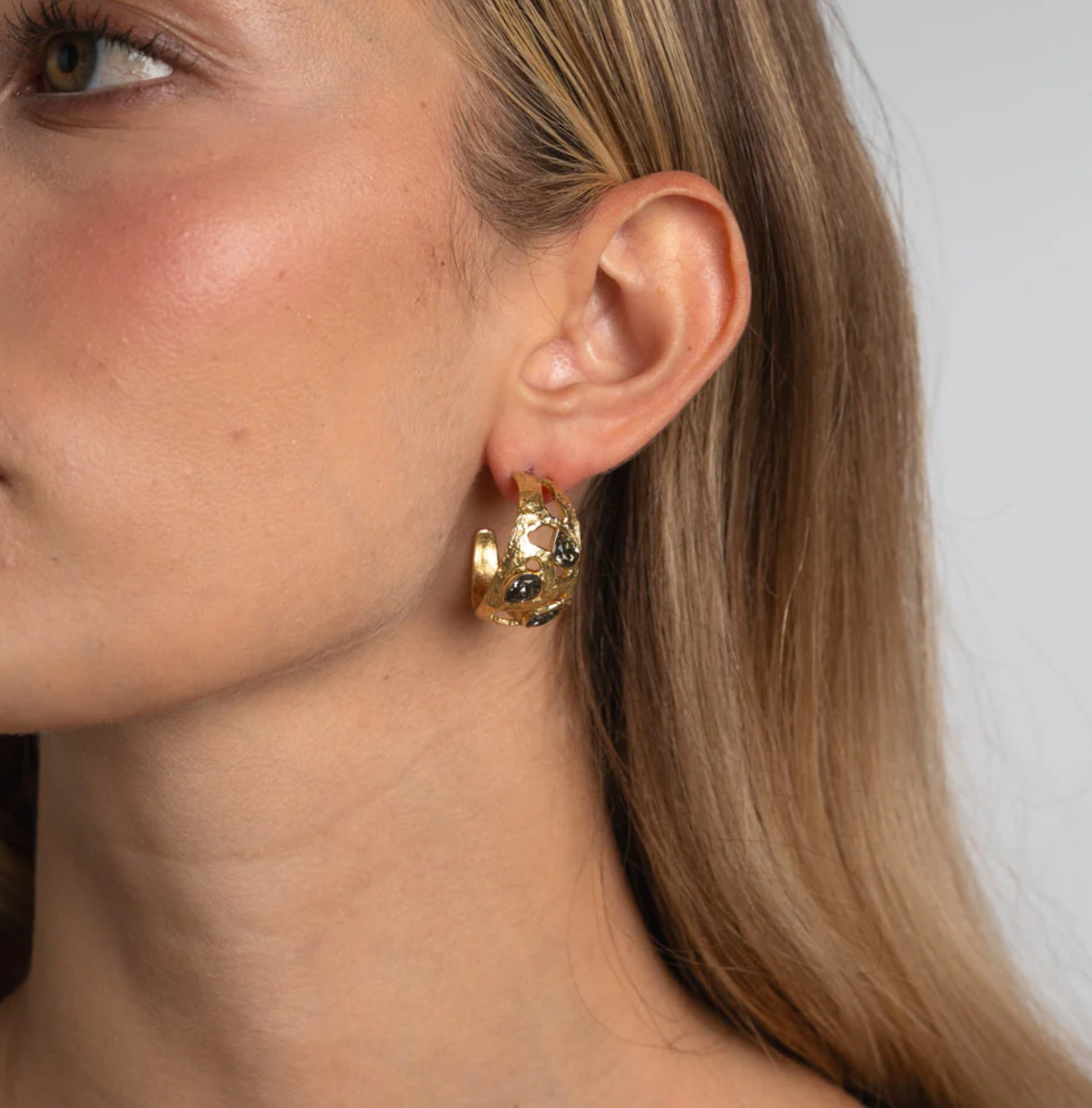 Gloomy Shinny Black Diamond Crystal Earrings