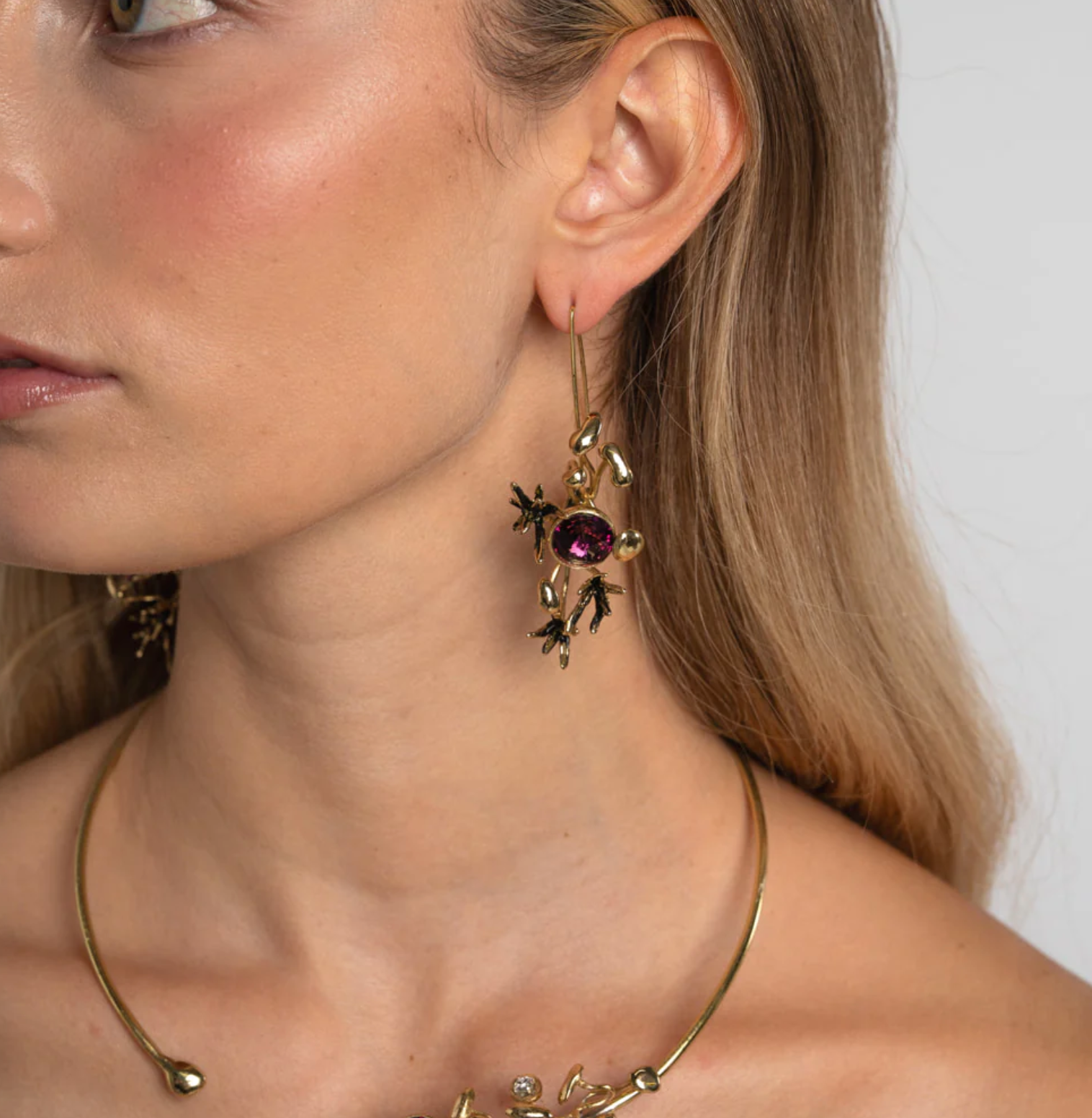 Stem Brass Black Oxidation Honey Crystal