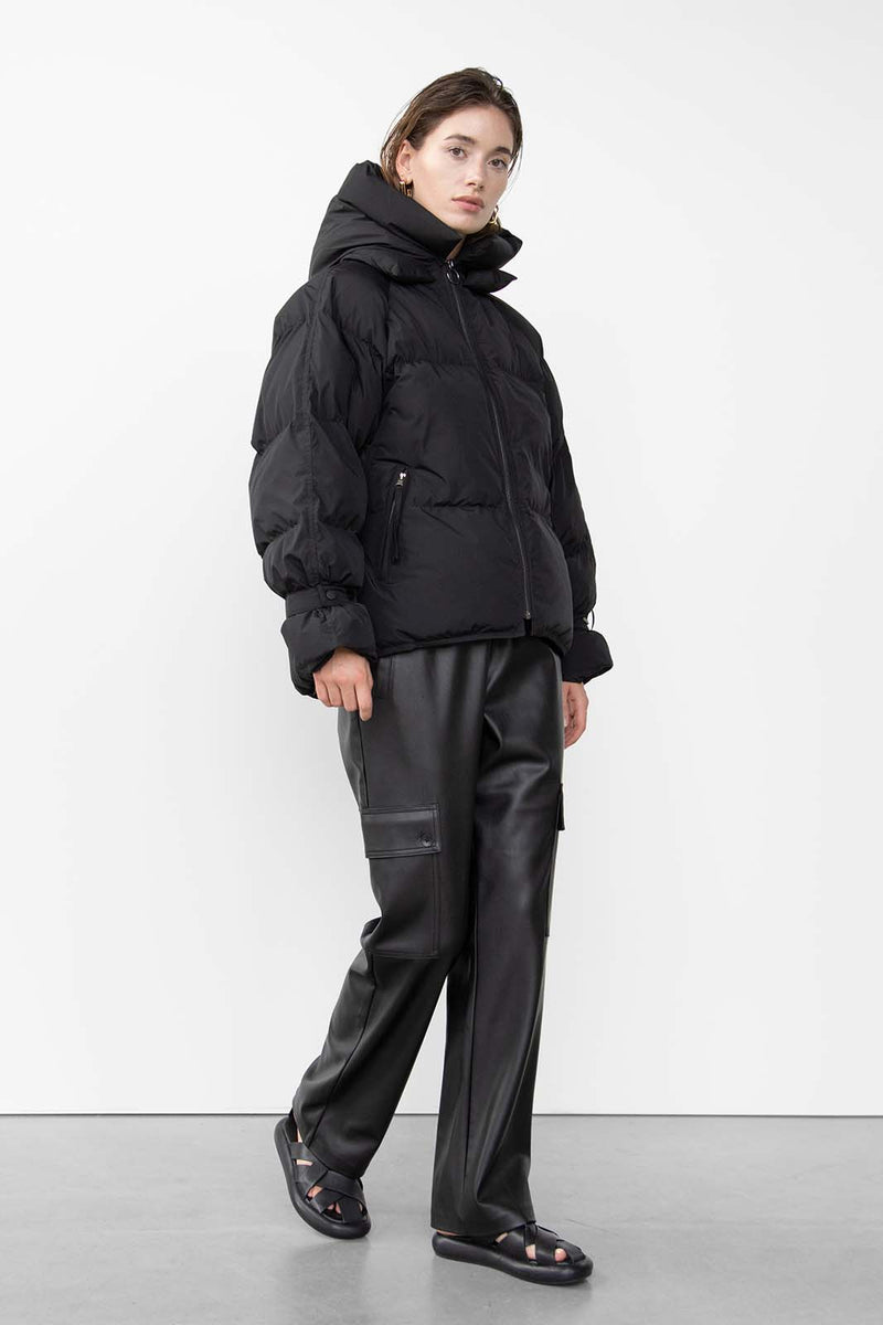 Puffer Jacket in Black